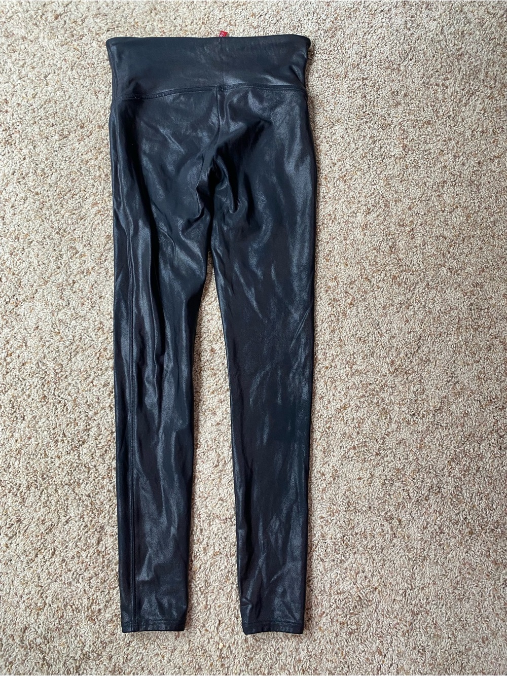 SPANX Black Faux Leather Women’s Leggings/pants - Picture 3 of 4